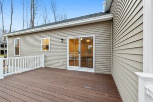 Best Temperature to Paint Your Deck
